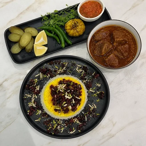 آلبالو پلو  با خورشت گوشت