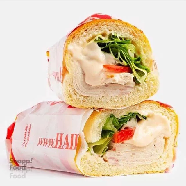 ساندویچ ژامبون مرغ مخصوص