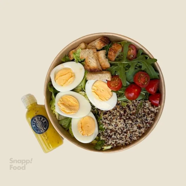 سالاد تخم‌مرغ و کینوا