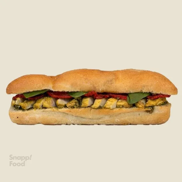 ساندویچ مرغ و پستو