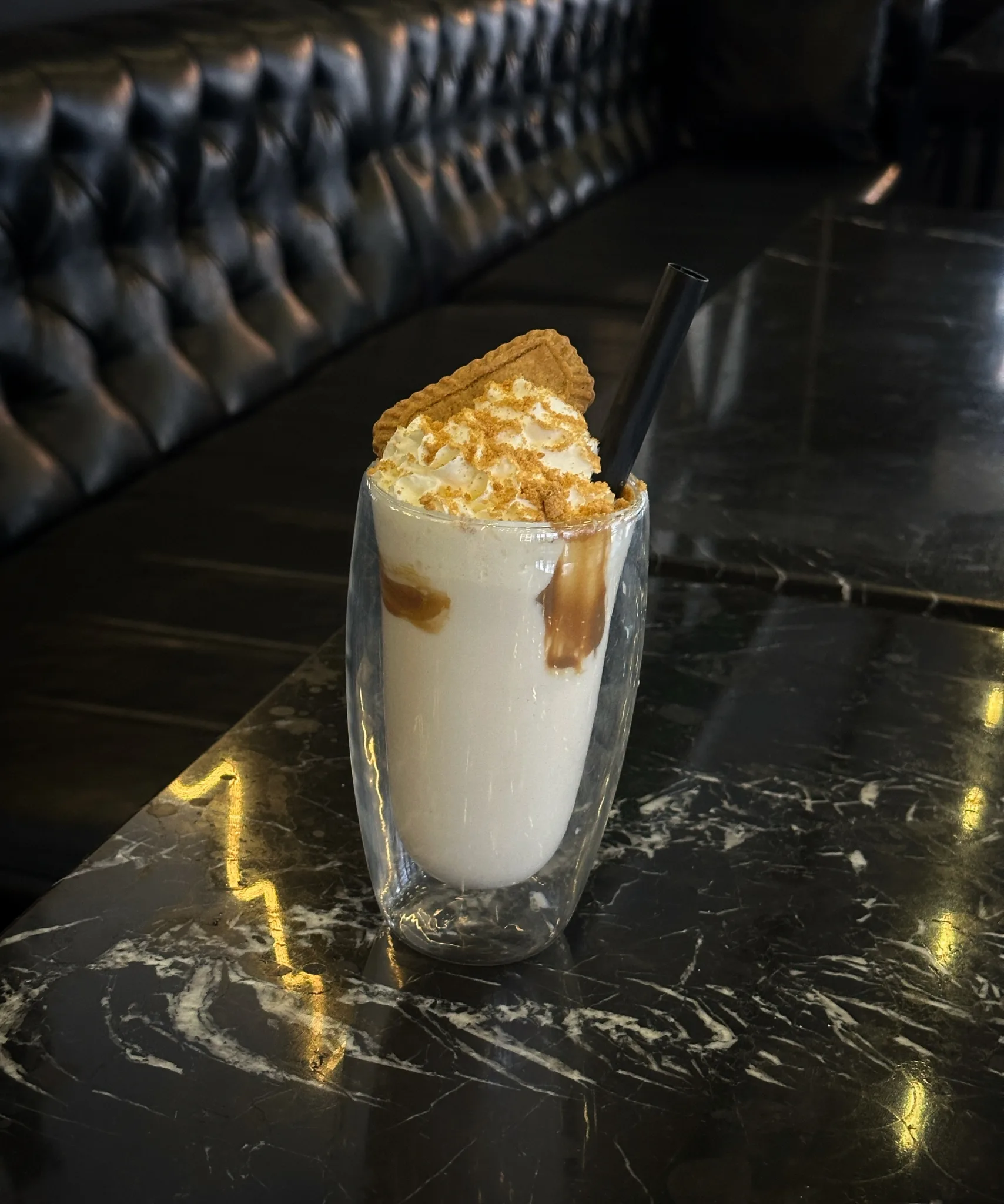 شیک بیسکو | bisco shake
