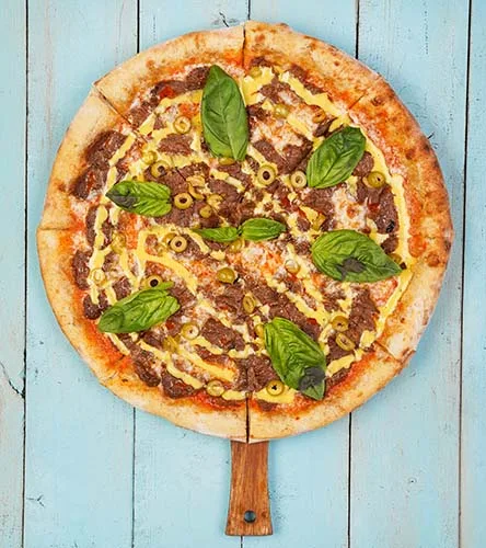 garlic & steak pizza