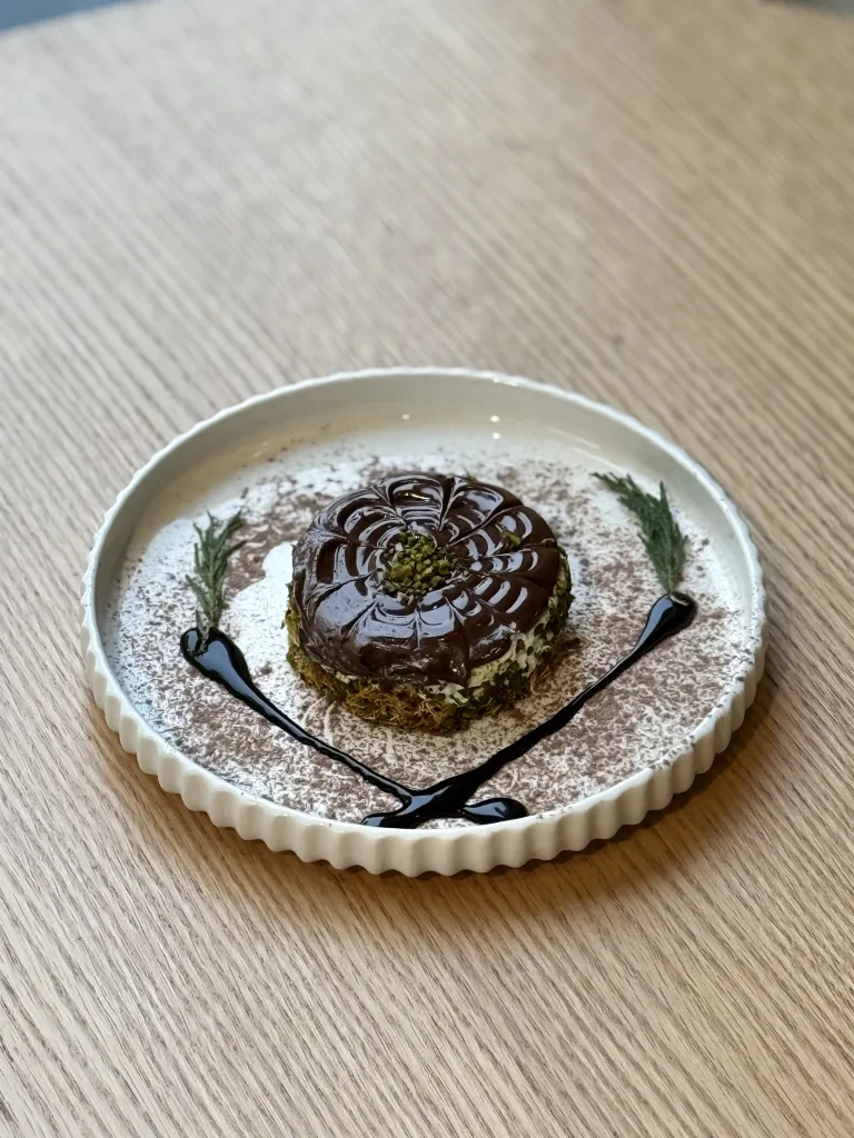 دبی چاکلت