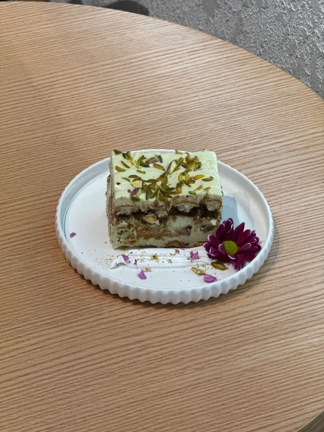 تیرامیسو پسته