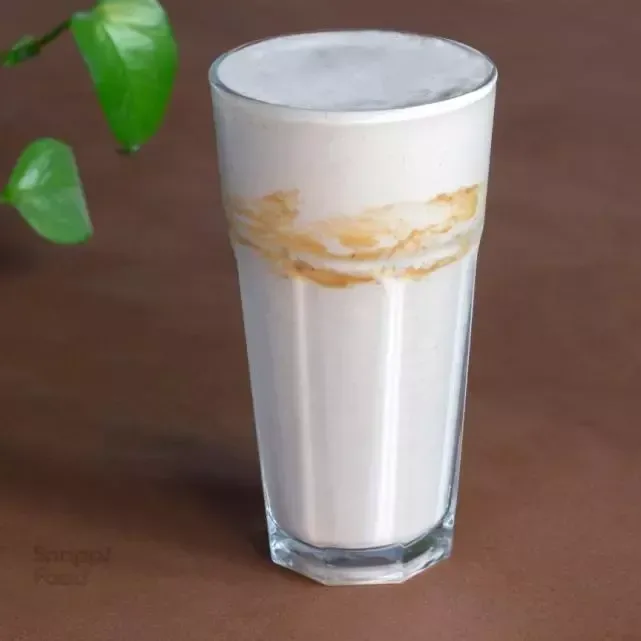 میلک شیک بادام زمینی