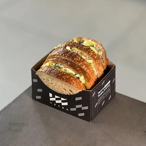 ساندویچ رژیمی مرغ و زیتون