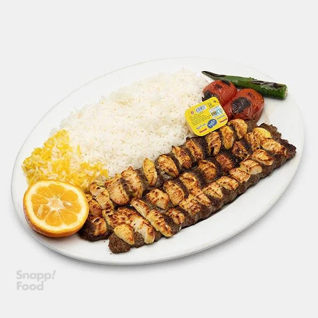 چلو کباب نگین دار (سه سیخ)