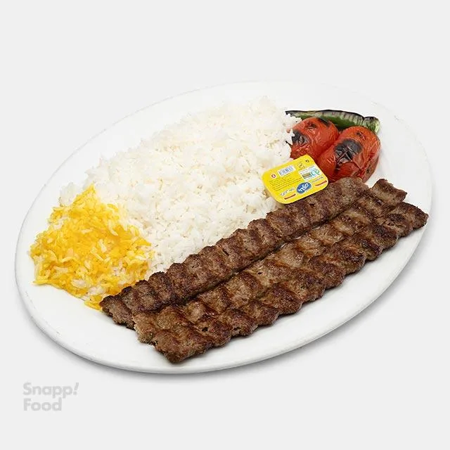 چلو کباب کوبیده زعفرانی (سه سیخ)