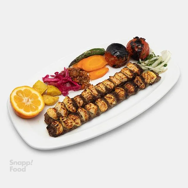خوراک کباب کوبیده نگین دار (دو سیخ)