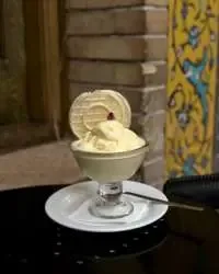 بستنی گل و بلبل ( بستنی زعفرانی )