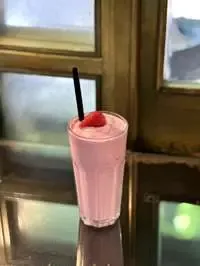 شیک توت فرنگی